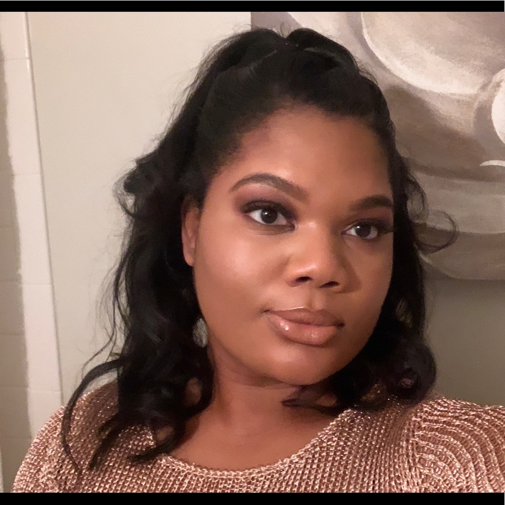 Meet your Posher, Tiffany